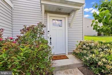 402 Smokering Dr, Robesonia, PA 19551 - photo 4