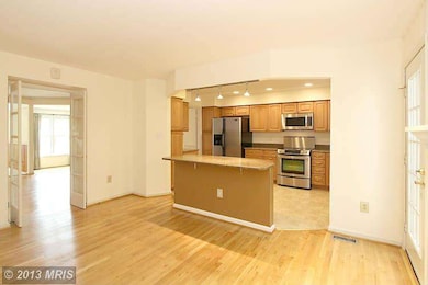 10926 Brewer House Rd, Rockville, MD 20852 - photo 7