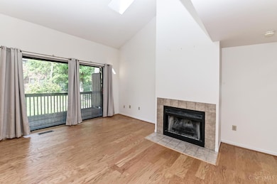 275 Bennington Way, Cincinnati, OH 45246 - photo 6