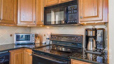 130 Stoney Falls Loop unit 2-104, Burnsville, NC 28714 - photo 7
