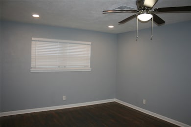 323 Ishmeal St, Houston, TX 77091 - photo 3