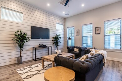 5355 Creekmont Oaks Ln, Houston, TX 77091 - photo 5