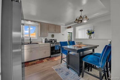 24880 Warrington Ave, Eastpointe, MI 48021 - photo 7