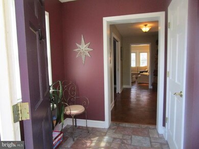 314 Skyhill Rd, Alexandria, VA 22314 - photo 3