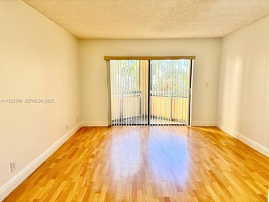 8290 Lake Dr unit 309, Doral, FL 33166 - photo 4