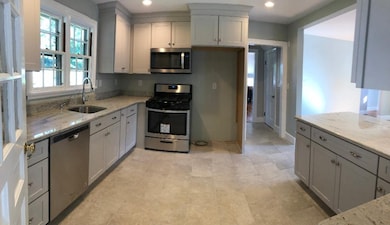 21 Dustin St, Peabody, MA 01960 - photo 5