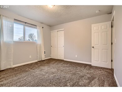 1340 NE Kane Dr unit 1360, Gresham, OR 97030 - photo 7
