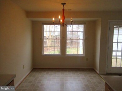 22702 Athlone Dr, Great Mills, MD 20634 - photo 4