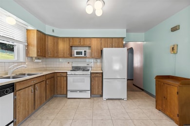 3040 Broadway Ave, Pittsburgh, PA 15234 - photo 5