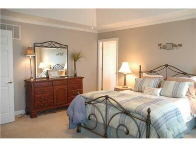 10371 Woods Edge Dr, Fishers, IN 46037 - photo 7