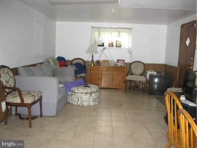 6109 Sargent Rd, Hyattsville, MD 20782 - photo 7