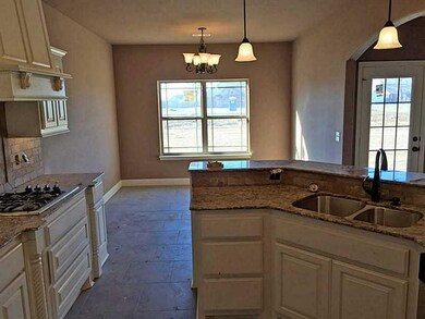 Kitchen. Eat-in dining