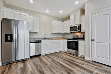 515 W Bond St, Denison, TX 75020 - photo 6