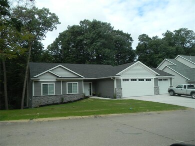 717 Eleanor Ct SE, Cedar Rapids, IA 52403 - photo 4