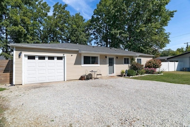 808 E Pine Ln, Monticello, IN 47960 - photo 3