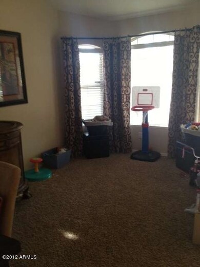 FORMAL LIVING