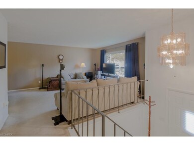 The neutral dcor makes it easy to decorate your ho