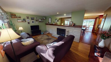 4498-Kimmel-Rd-Living-Room-2