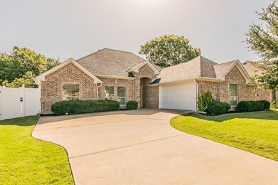 2812 Tenison Dr, Ennis, TX 75119 - photo 2