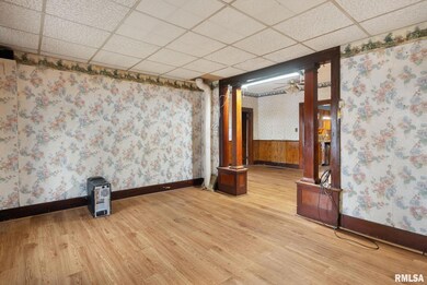 1847 W 7th St, Davenport, IA 52802 - photo 6