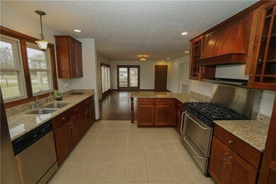 1813 Red Oak Dr, Franklin, IN 46131 - photo 5