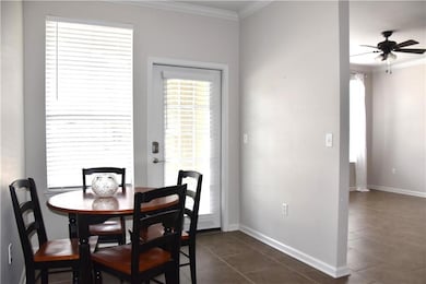 Entry and Breakfast/Dining