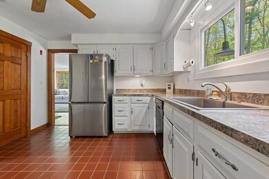 43 Perry St, Douglas, MA 01516 - photo 6