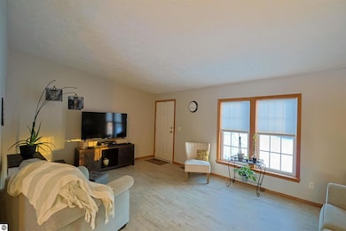 5115 E Valley Rd, Mount Pleasant, MI 48858 - photo 5