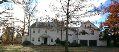 5 Oakland St, Bristol, CT 06010 - photo 2