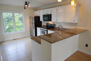 36_linkside_kitchen_01_MLS