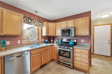 5180 Fox Sedge Ln, Fitchburg, WI 53711 - photo 7