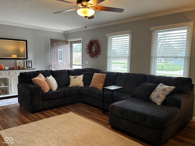 950 Cottonwood Dr, Columbus, IN 47203 - photo 3