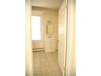 137 Sutton St unit 1, Providence, RI 02903 - photo 4