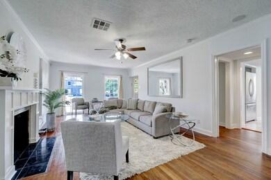 3213 Parkwood Dr, Houston, TX 77021 - photo 6