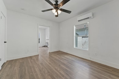 3019 Florida St unit 3, Houston, TX 77026 - photo 5