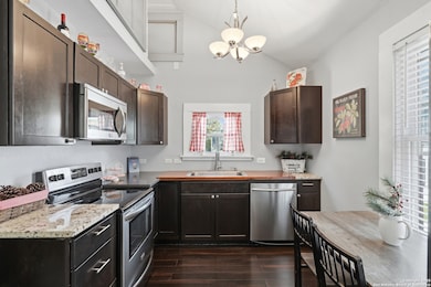 135 Adams St unit 4, San Antonio, TX 78210 - photo 6