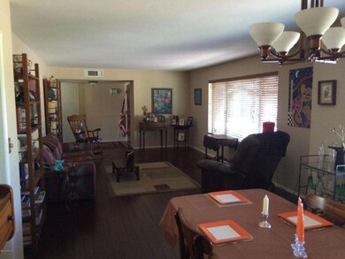 Formal living & dining room