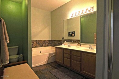 1135 E Lowell Ct, Gilbert, AZ 85295 - photo 5