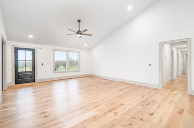 527 Hunting Hills Dr, Mount Juliet, TN 37122 - photo 2