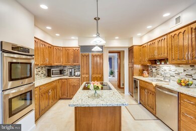 13709 Bridgewater Dr, Silver Spring, MD 20904 - photo 5