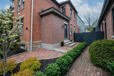 324 E Sycamore EXT-5