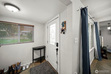 1621 Tacoma Ave, Bridgeport, WA 98813 - photo 3