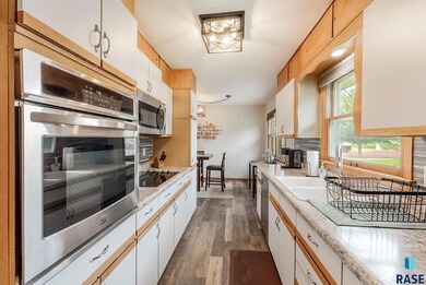 2604 W 39th St, Sioux Falls, SD 57105 - photo 6