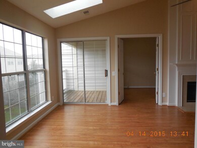 8204C Crossbrook Ct unit 301, Lorton, VA 22079 - photo 6