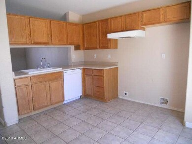 023-236119 - kitchen