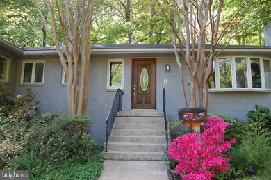 6365 Lakeview Dr, Falls Church, VA 22041 - photo 2