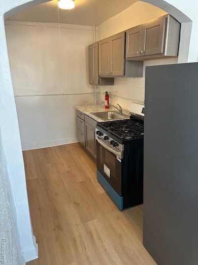 7536 Dunedin # 8 St, Detroit, MI 48206 - photo 7