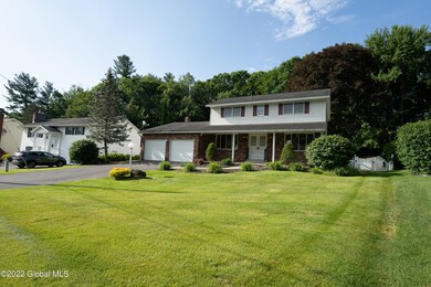 2034 Lisa Ln