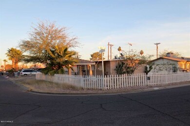 2213 North 40th Drive 004