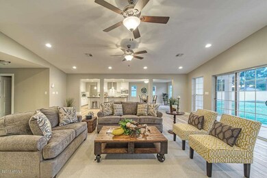 Living room 3